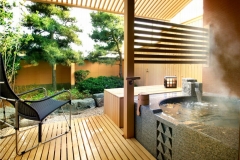 【別邸美悠】坪庭側65平米客室露天風呂イメージ